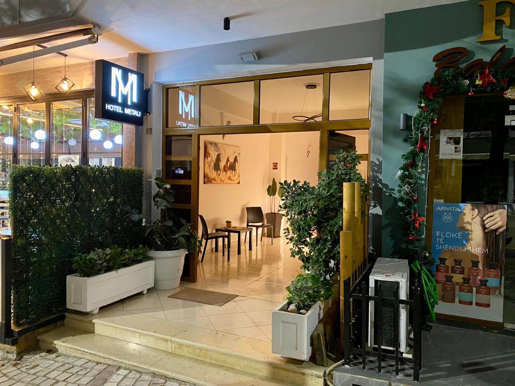 Hotel Metali Саранда Экстерьер фото